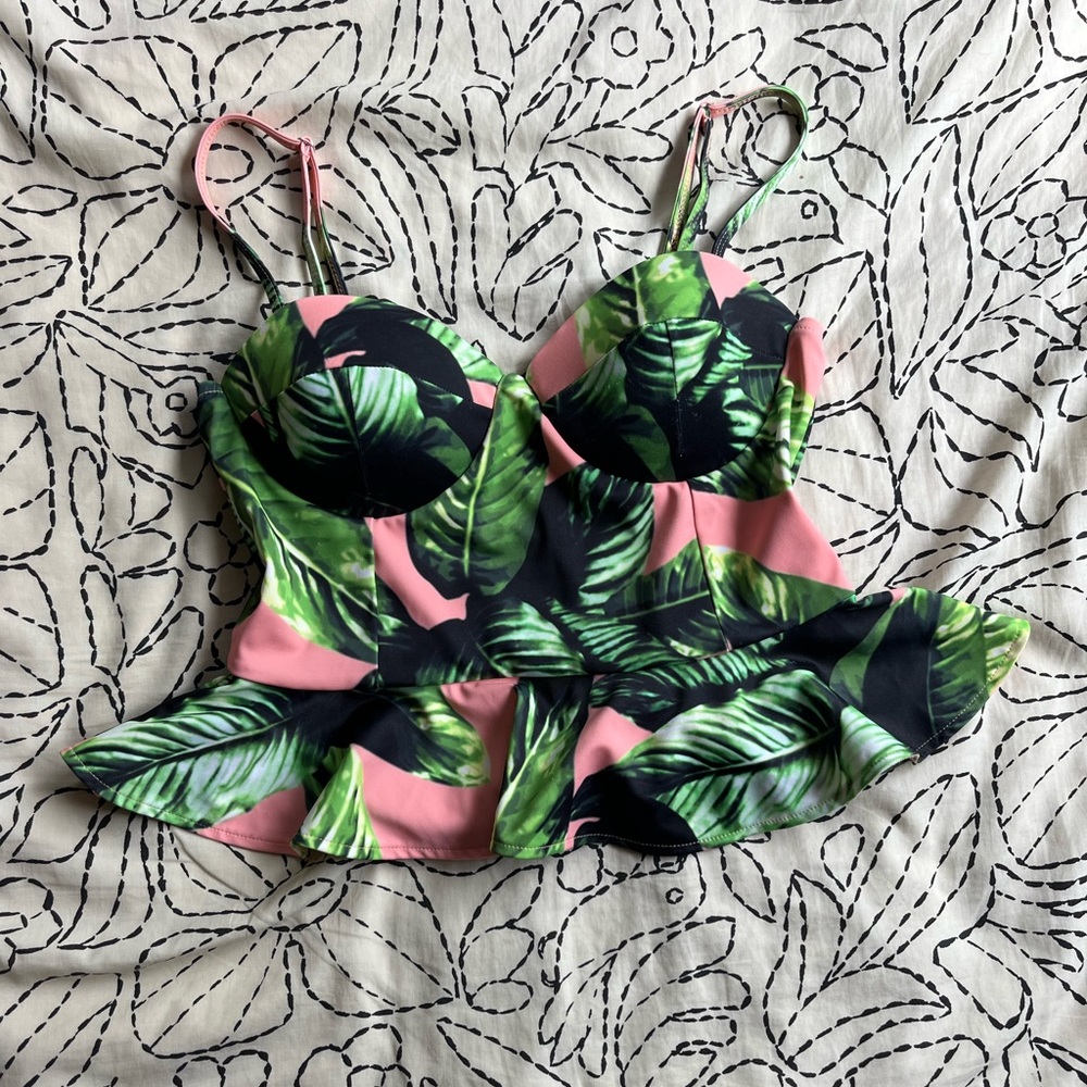 ALBION FIT Izabal Peplum Tankini Top - Picture 6 of 10